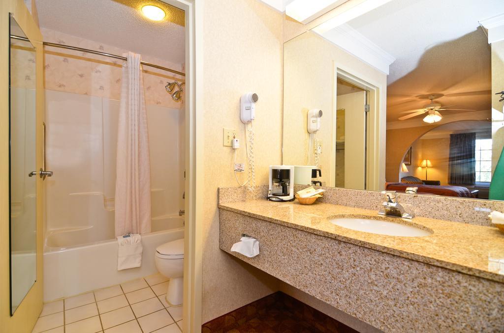 Peach State Inn & Suites Hawkinsville Luaran gambar